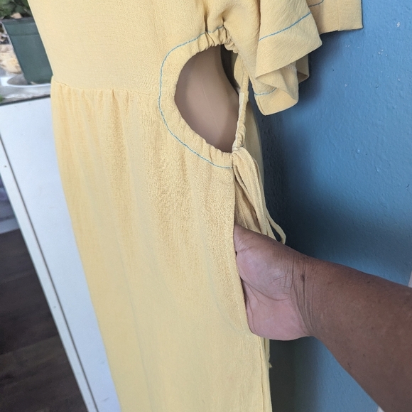 Talita Kume Elegant Yellow Maxi Dress - Picture 5 of 11